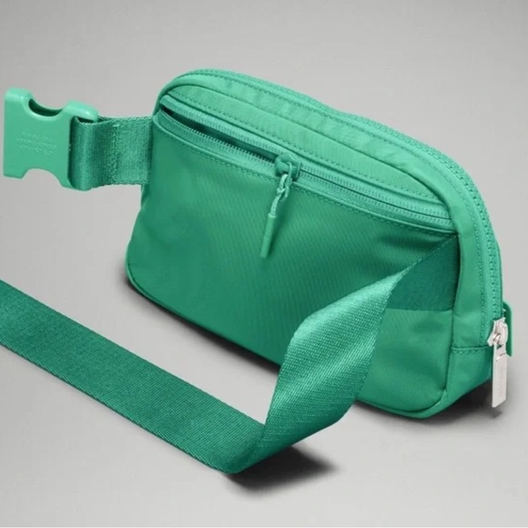 NEW Lululemon Belt Bag Cascadia Green NWT - Picture 6 of 10